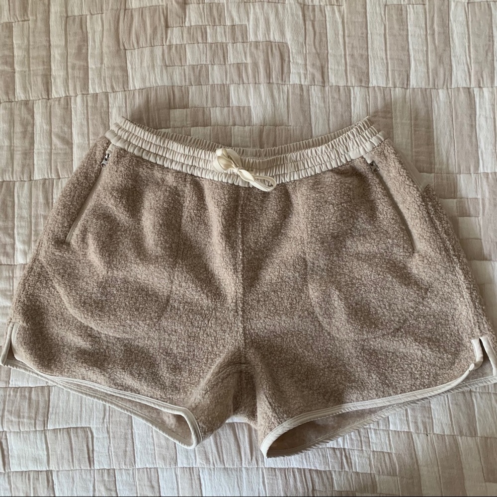 Outdoor Voices MegaFleece Shorts - M, oatmeal